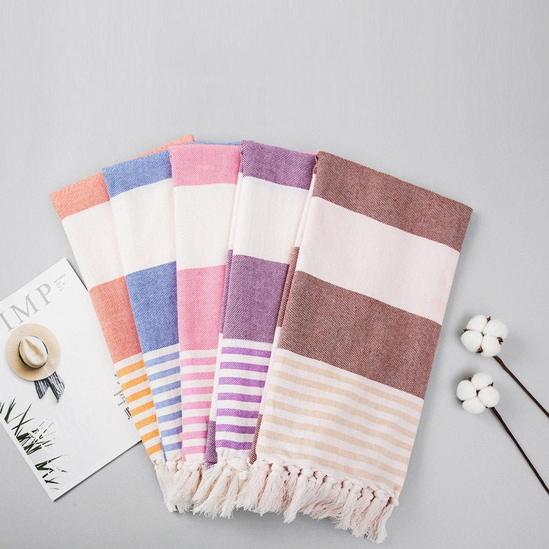 http://livingsimplyhouse.com/cdn/shop/products/striped-turkish-towelstowelsliving-simply-house-243919.jpg?v=1686259933
